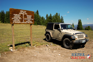 Jeep Wrangler w/Rebel Racing Bandit II in 15x7 Matte Black